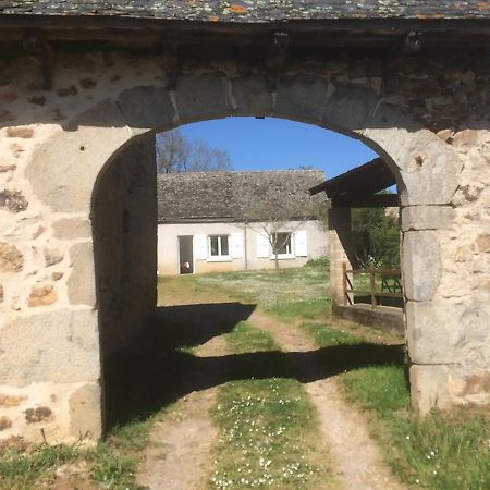 Gite A La Prade Haute Najac Bagian luar foto